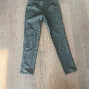 Lululemon Men’s ABC Pant